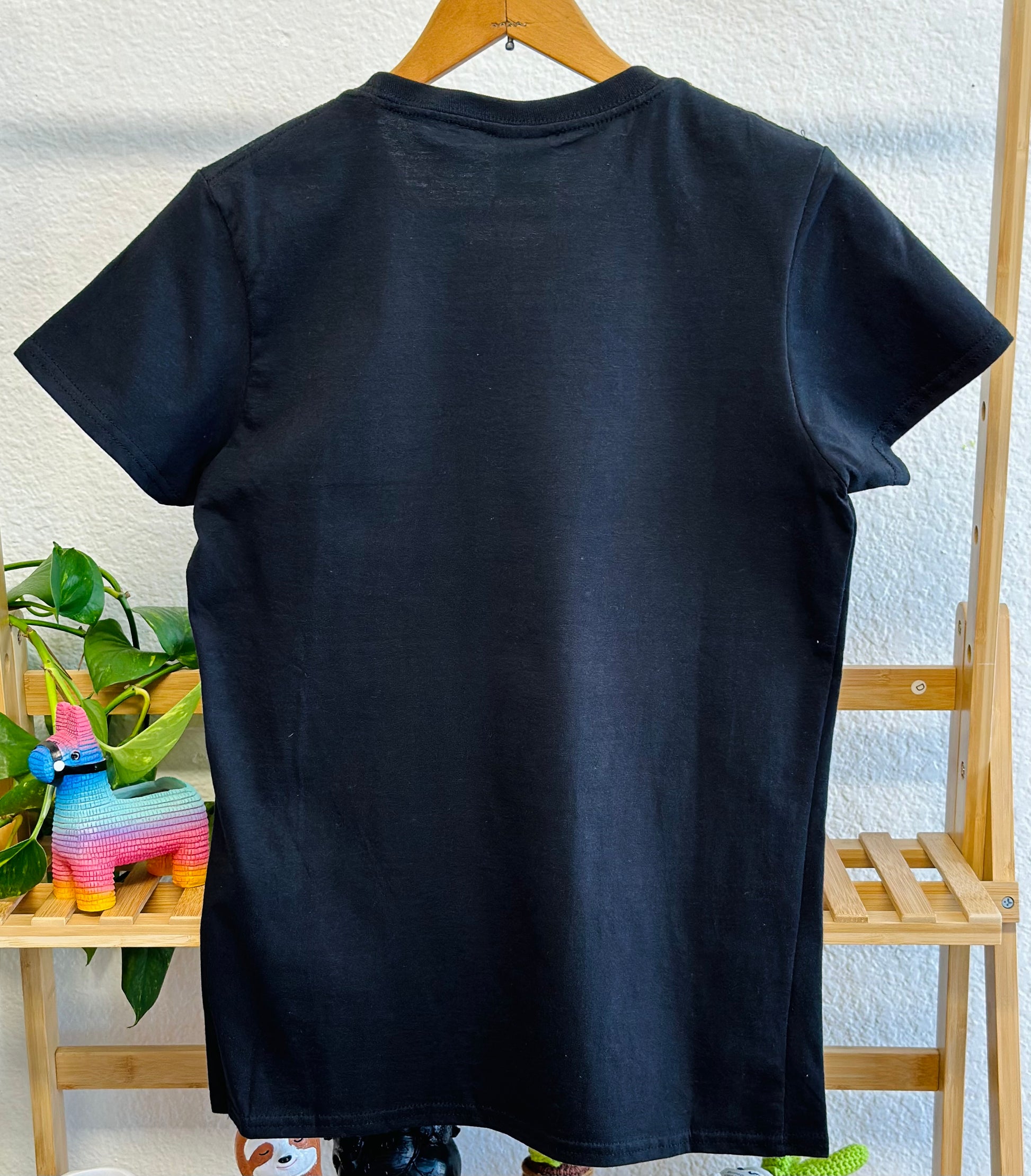 Latina & Proud Women's Graphic Tee - Descendencia Latina