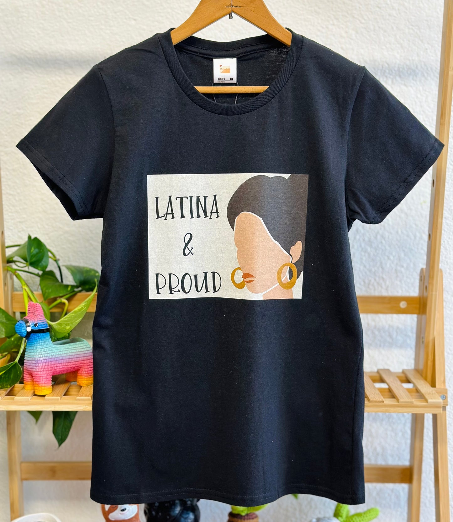Latina & Proud Women's Graphic Tee - Descendencia Latina