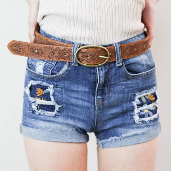 Floral Stitch Oval Buckle Belt - Descendencia Latina