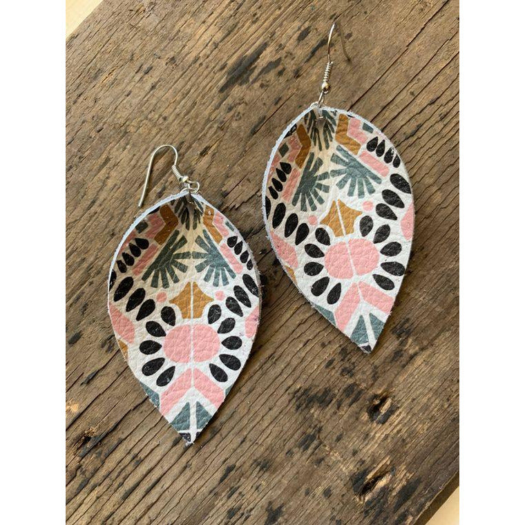 Tribal Leather Earrings - Descendencia Latina