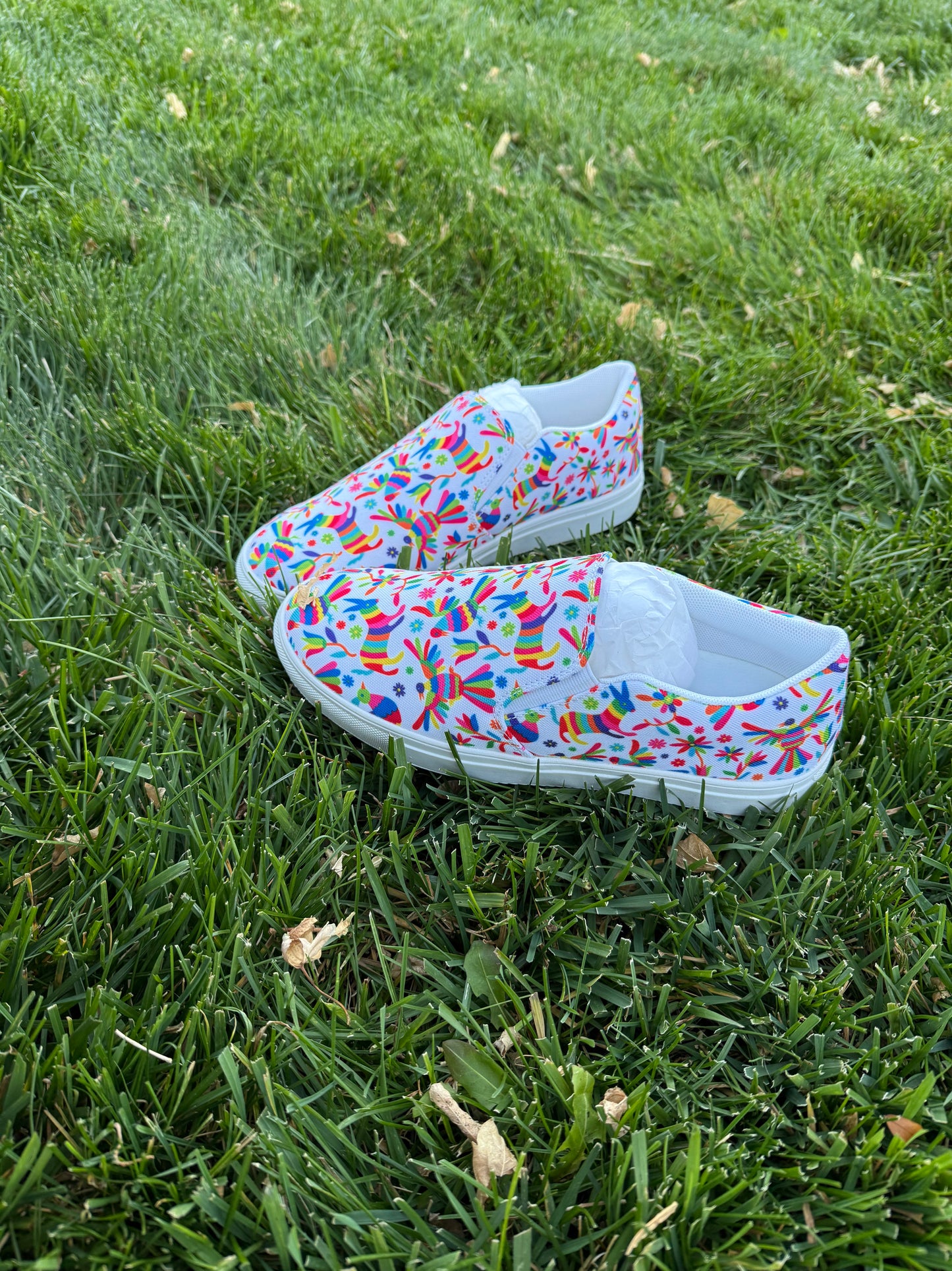 Otomi Women's Slip-On Canvas Shoes Women's Size 7