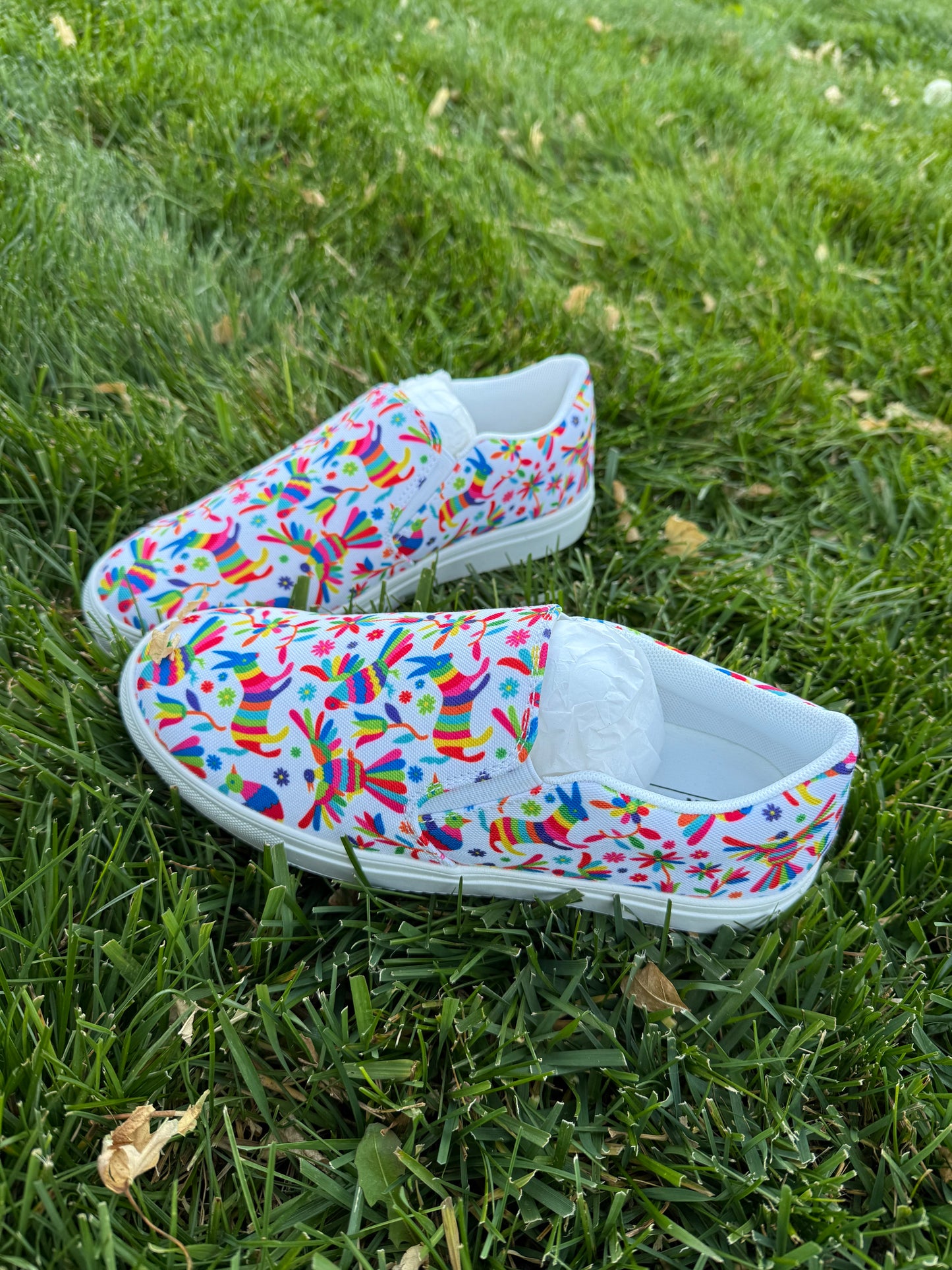 Otomi Women's Slip-On Canvas Shoes Women's Size 7