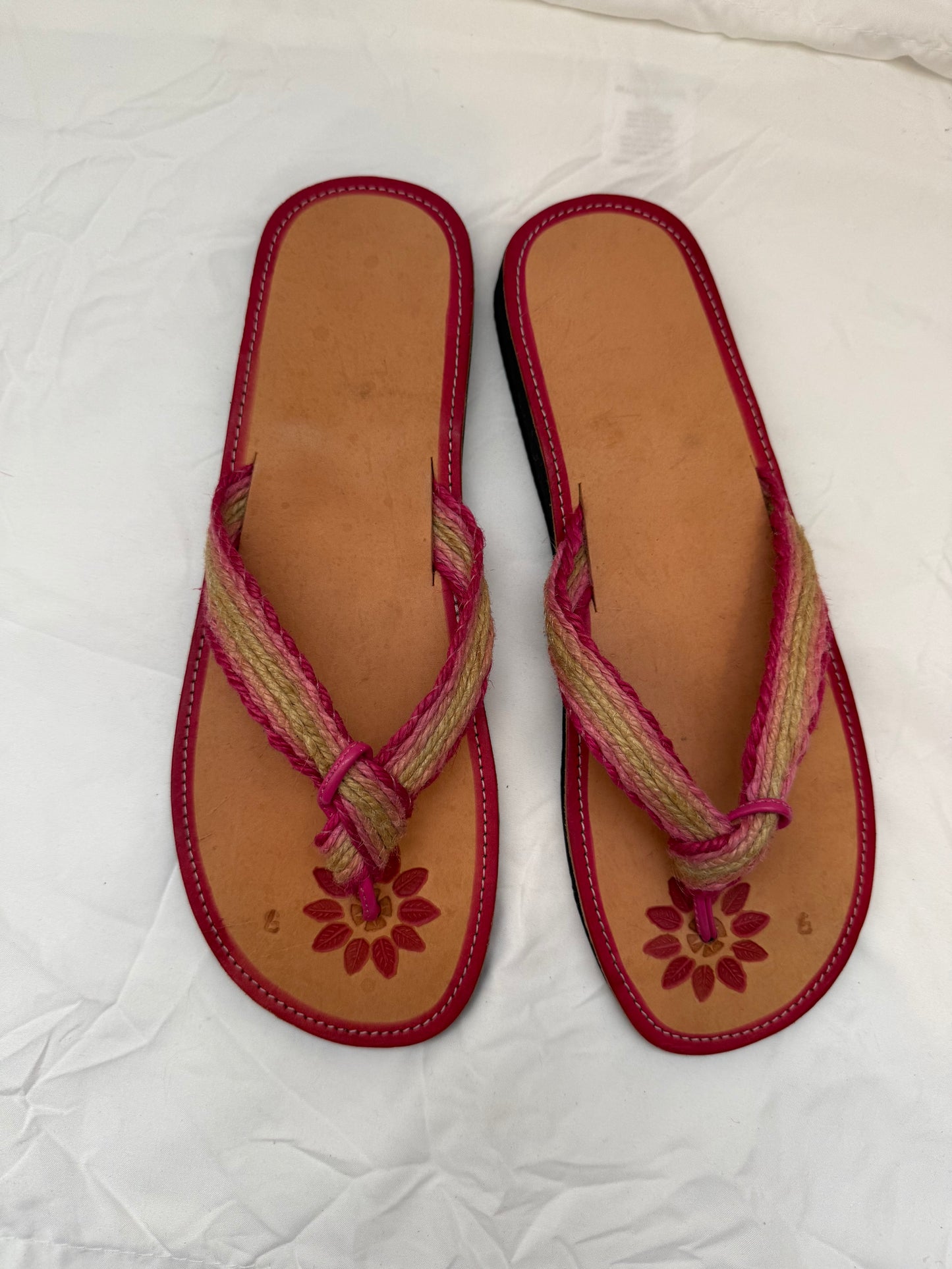 Mexican Artisan Jute Rope & Leather Thong Sandals — Hot Pink Trim — Women's Size 9 — Handmade in México - Descendencia Latina
