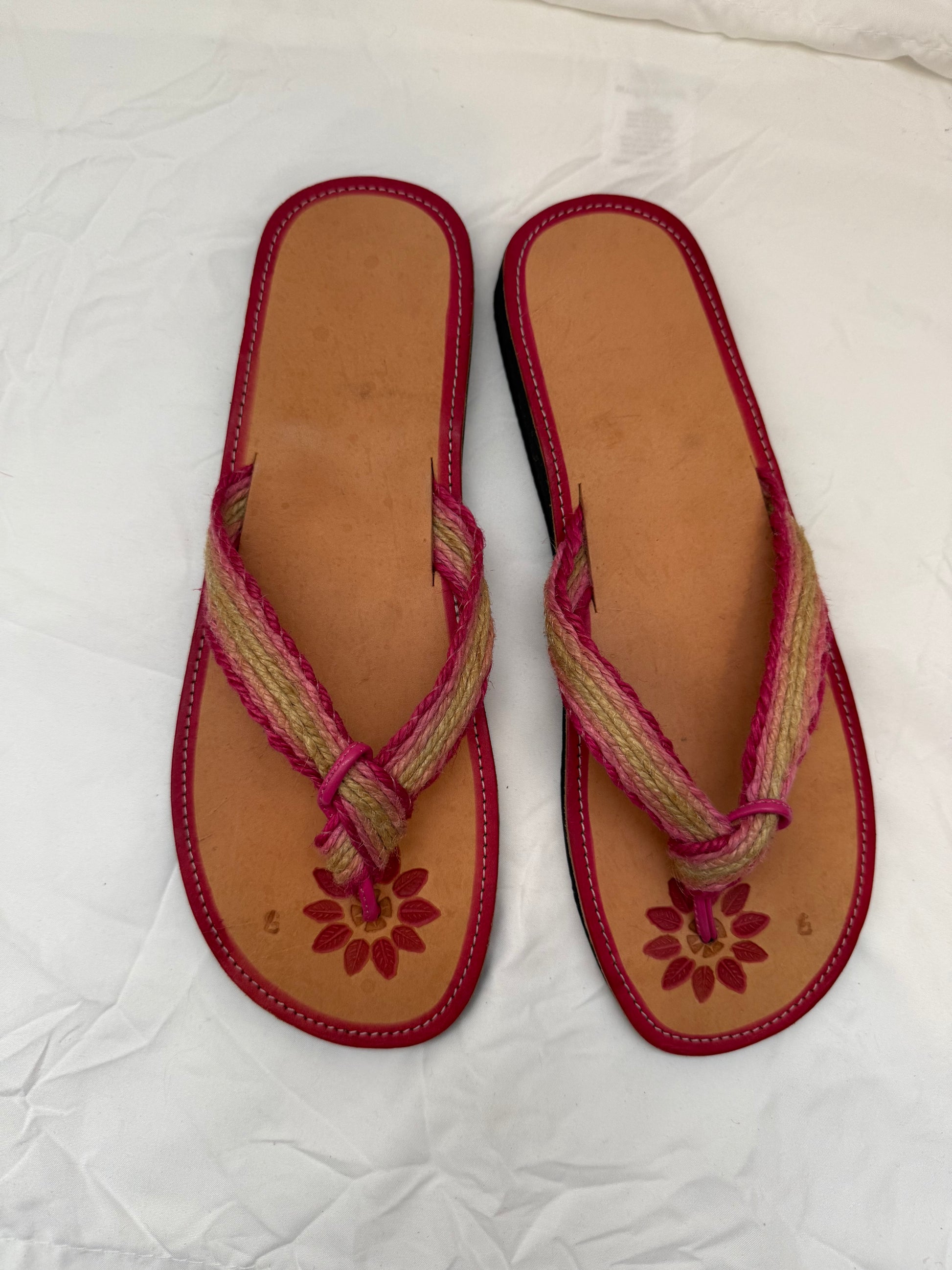Mexican Artisan Jute Rope & Leather Thong Sandals — Hot Pink Trim — Women's Size 9 — Handmade in México - Descendencia Latina