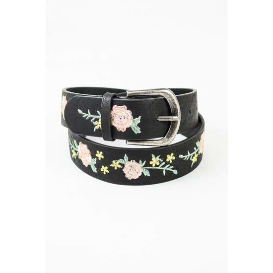 Black Floral Embroidered Horse Shoe Buckle Belt - Descendencia Latina